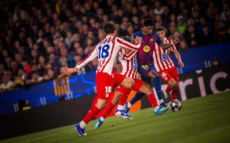 金年会体育深度复盘：巴萨vs马竞赛季5场鏖战全纪录，联赛双杀与杯赛突围的顶级博弈